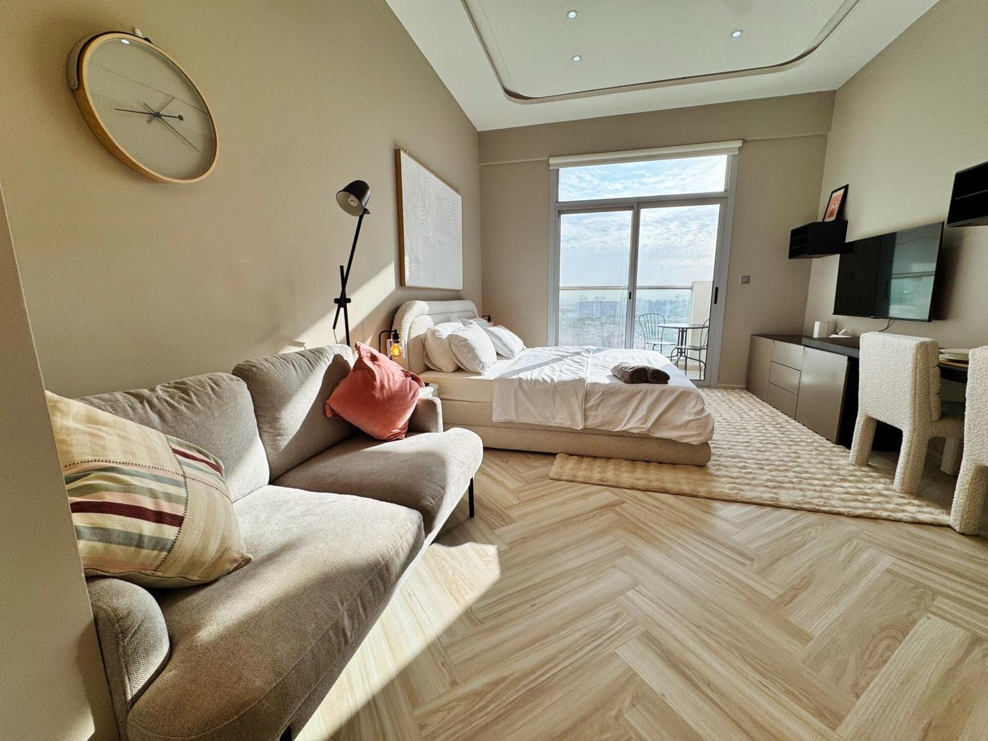 Apartment Warm And Elegant In *
