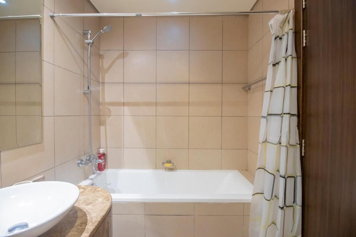 Hilliana Tower - Cozy With Sea View
