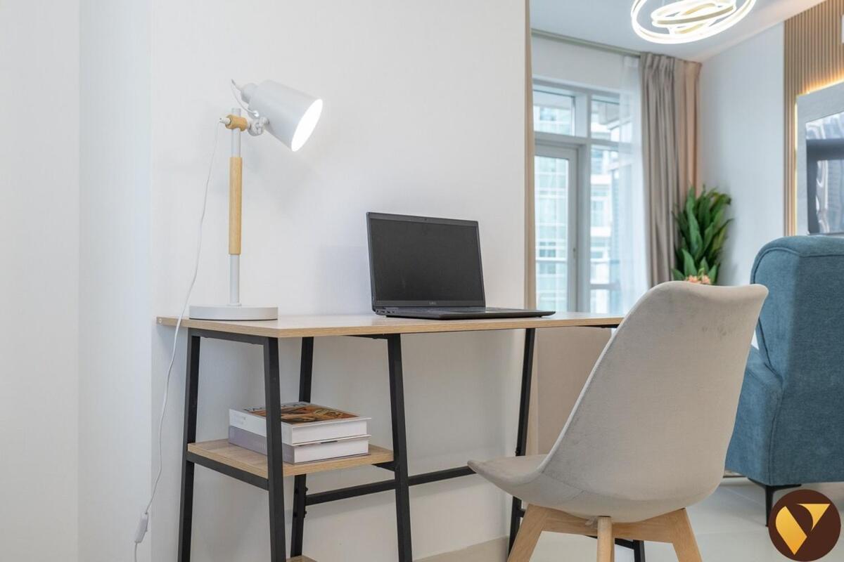 Vogue The Lofts By Emaar - Stunning Burj Khalifa View From The Living Room, Prime Location On Sheikh Mohammed Bin Rashid Blvd, Downtown Apartment *