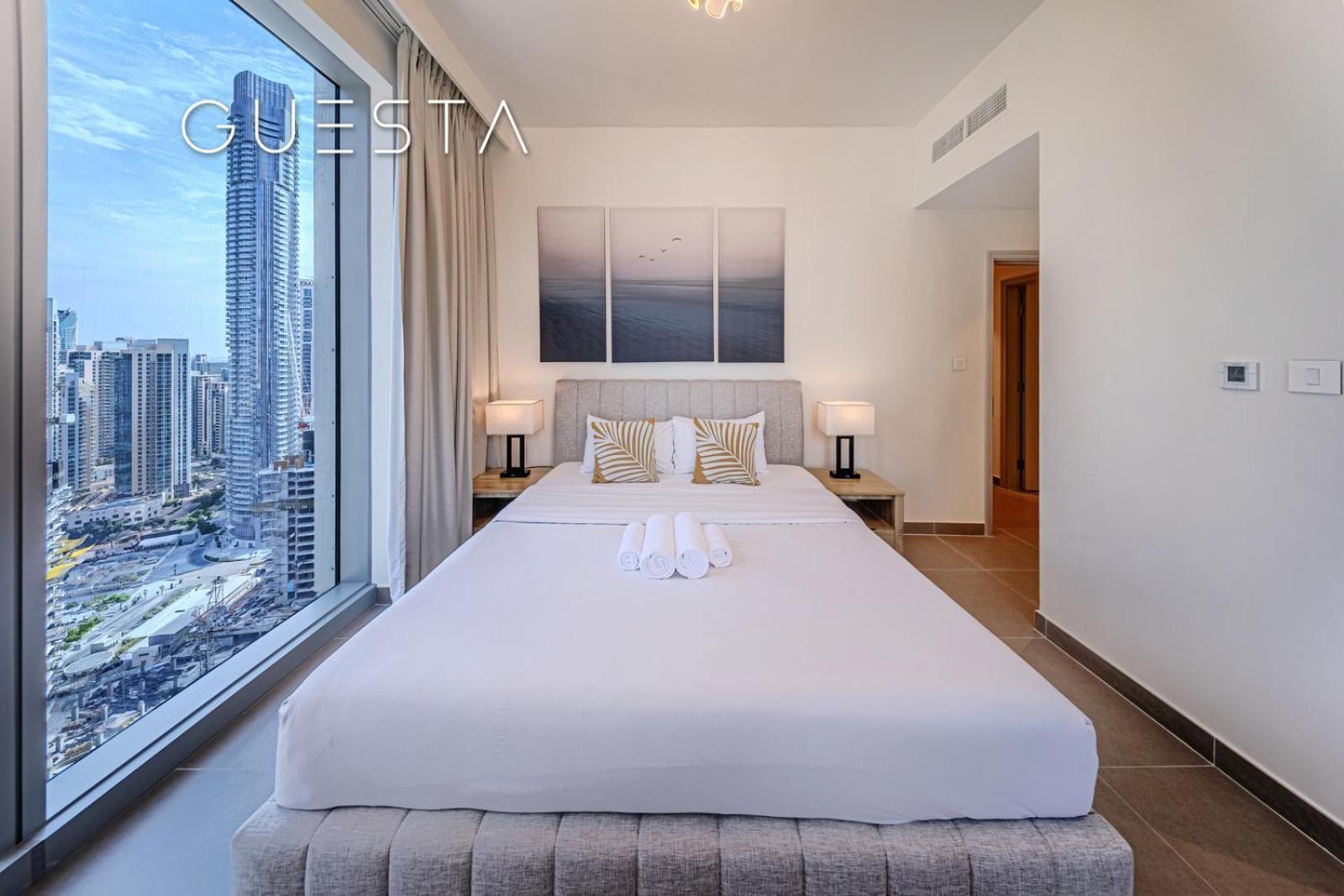 Tower - Fountain View, Downtown Apartment