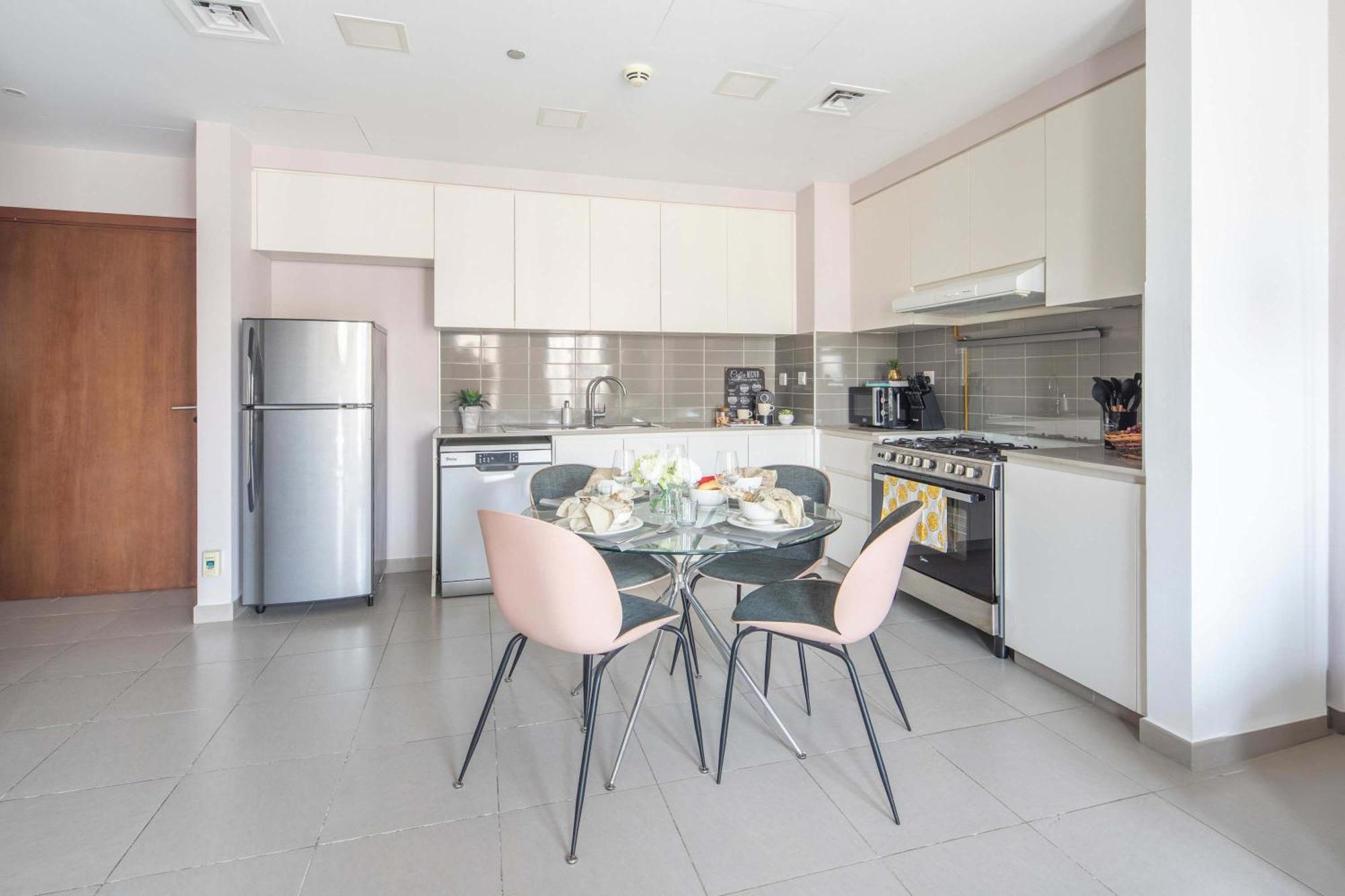 Apartment Frank Porter - Hayat Boulevard 2b Dubai