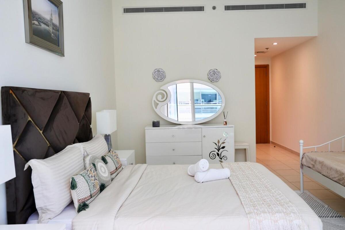 Apartment Nivis Find-affordable & Spacious 1 Bhk- 10 Mins To Mall