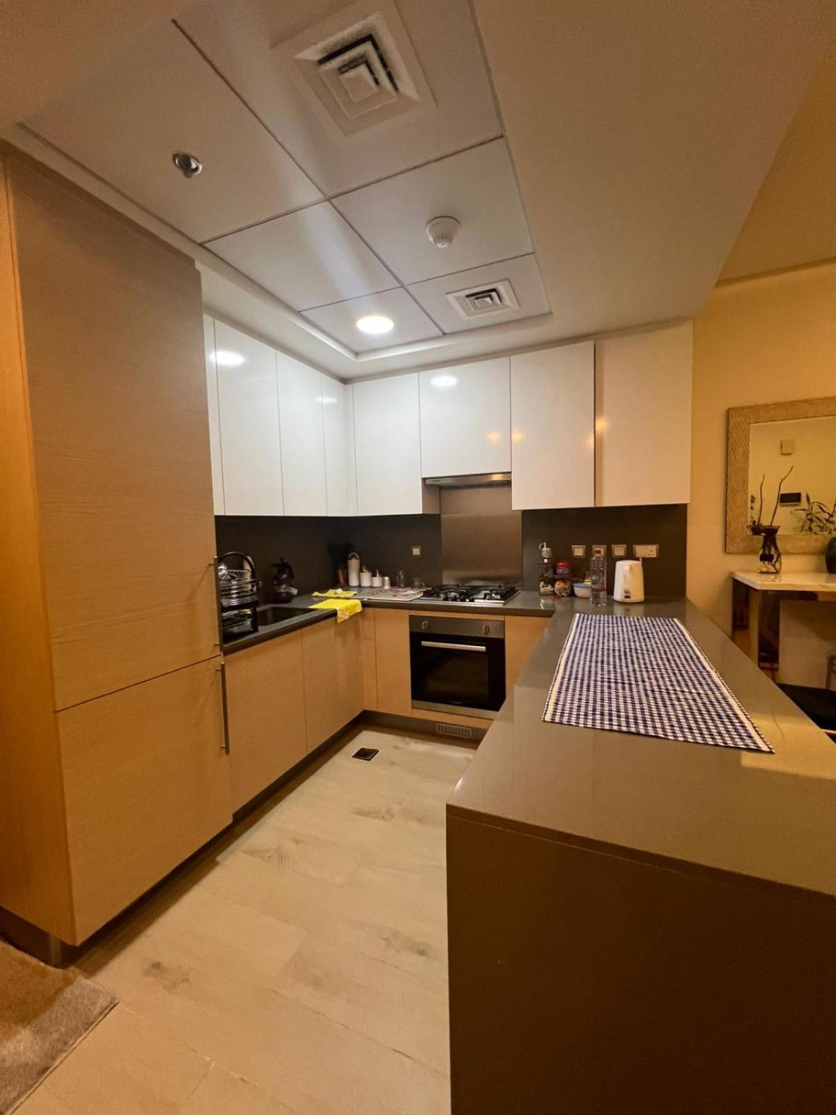 Apartment Luxurious By The In The Palm Jumeirah *