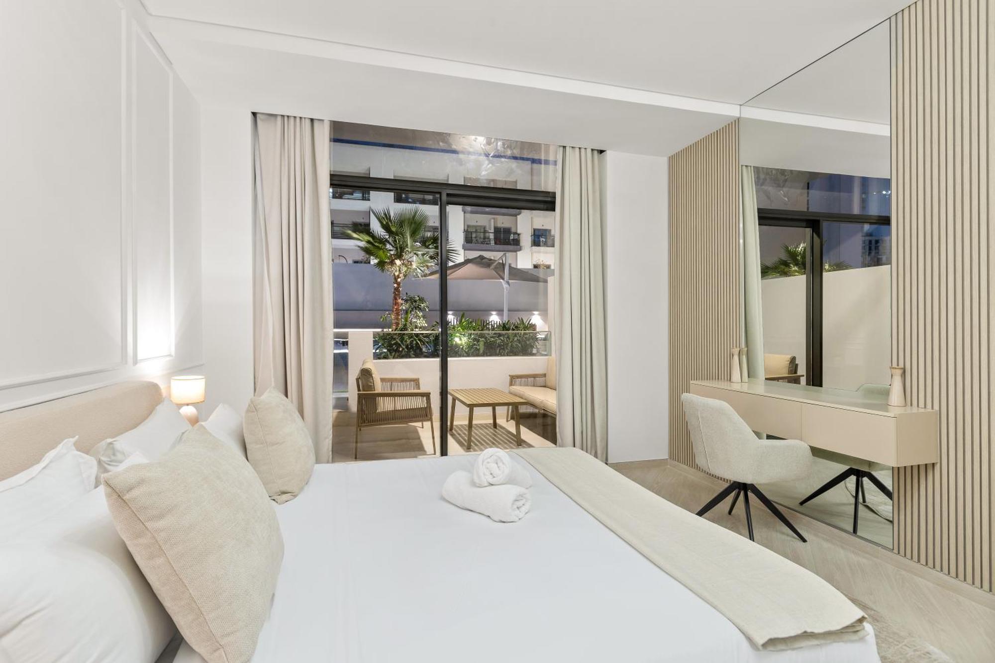 Spacious In Jvc With Balcony & Direct Pool Access