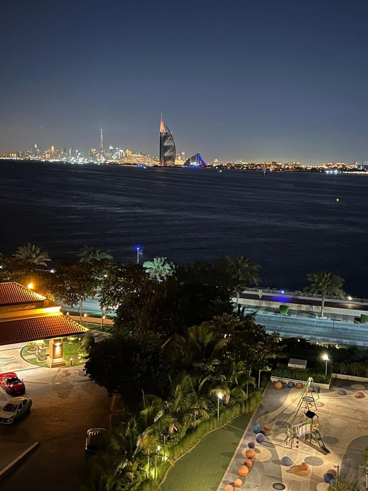 Apartment Luxurious By The In The Palm Jumeirah Dubai