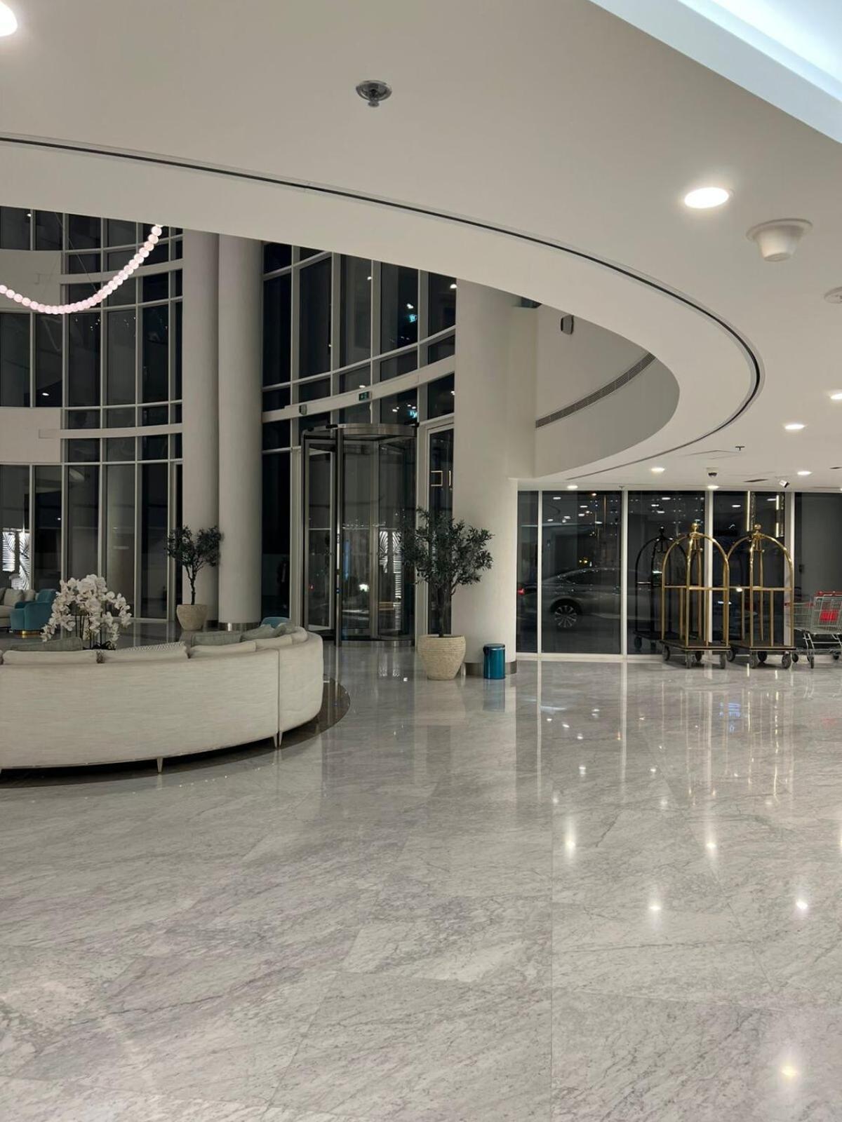 Apartment Luxurious By The In The Palm Jumeirah Dubai