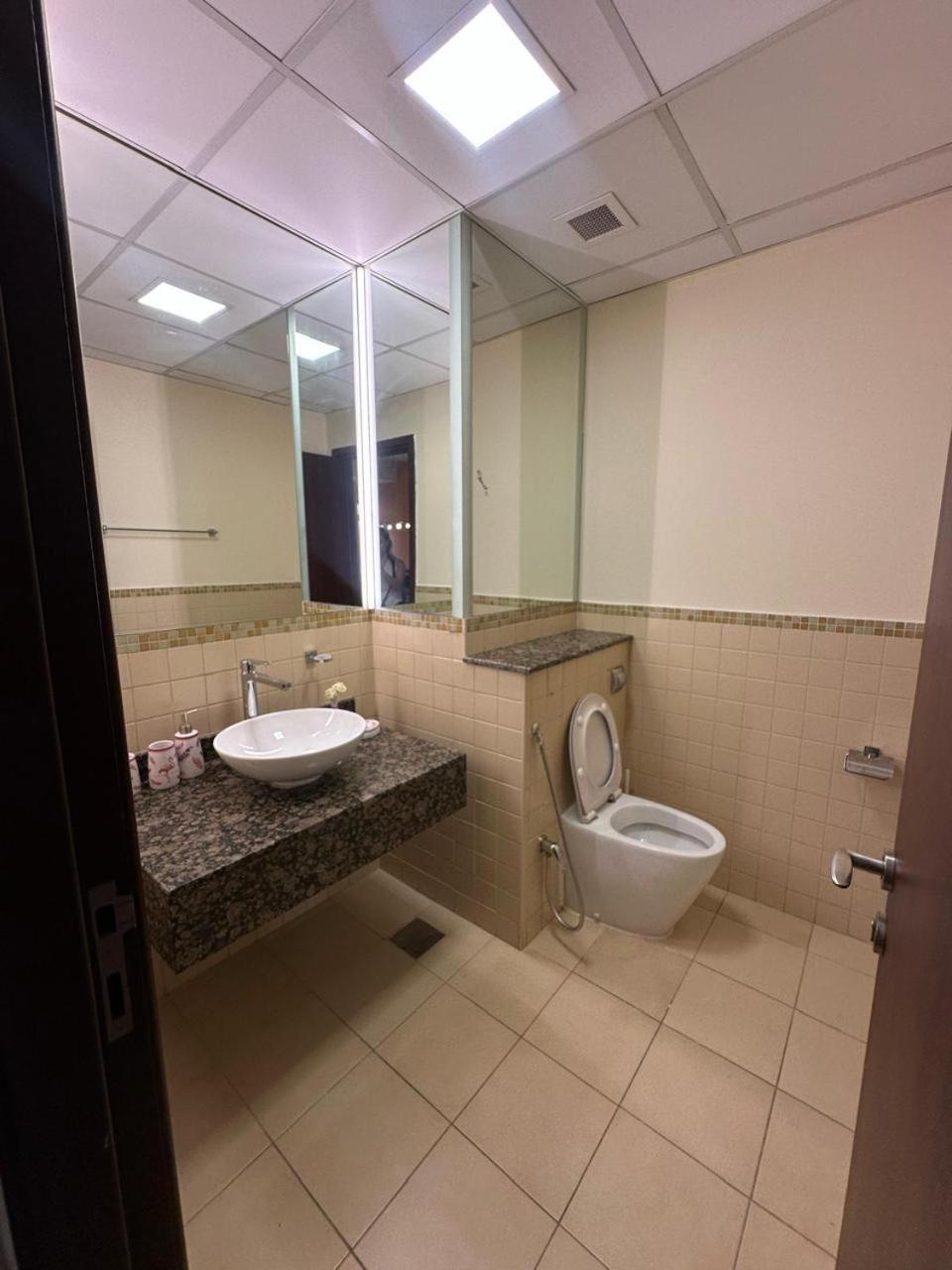 Homestay Amwaj 4 -jbr For Rent Dubai