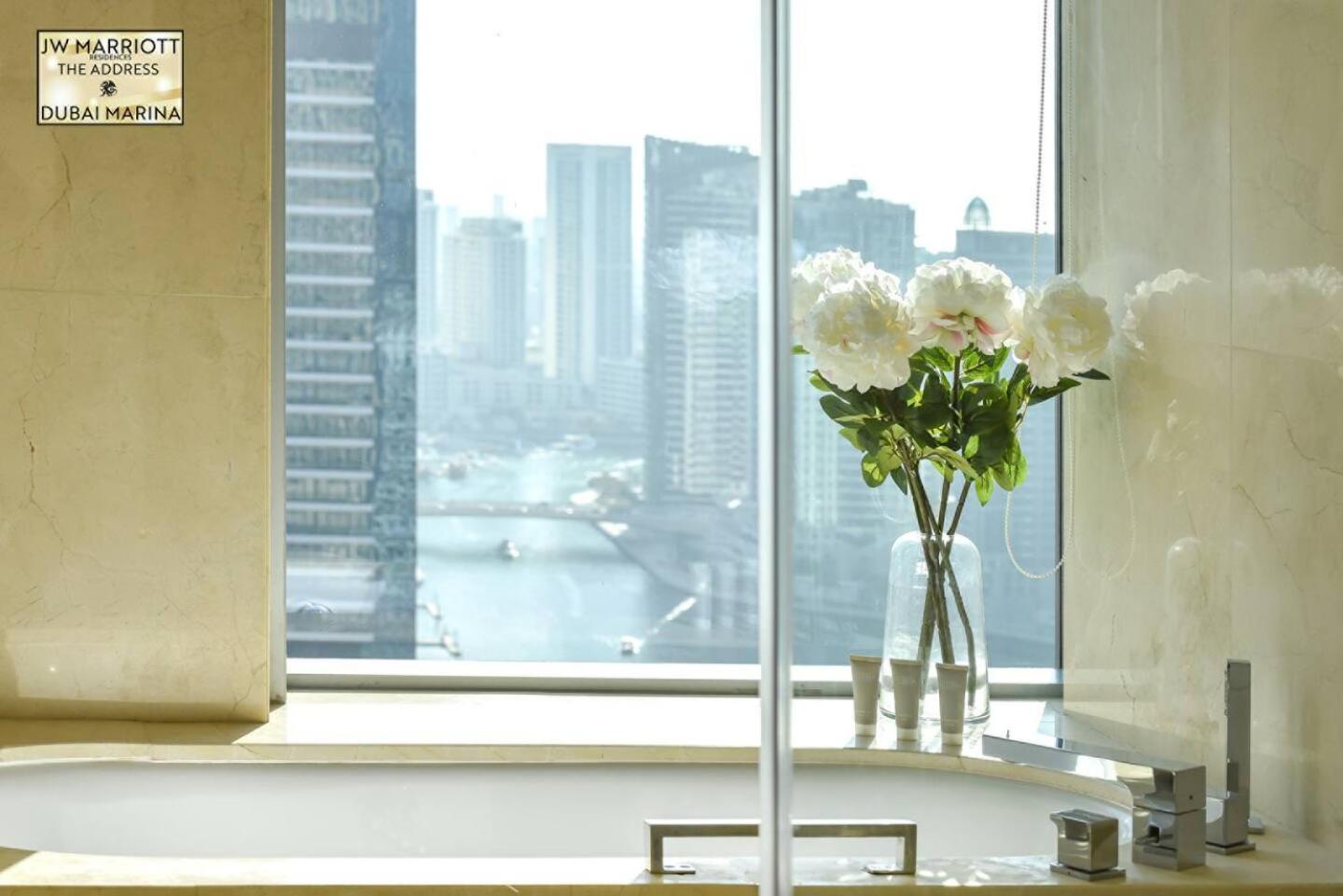 Luxury Living At The Address Marina! *