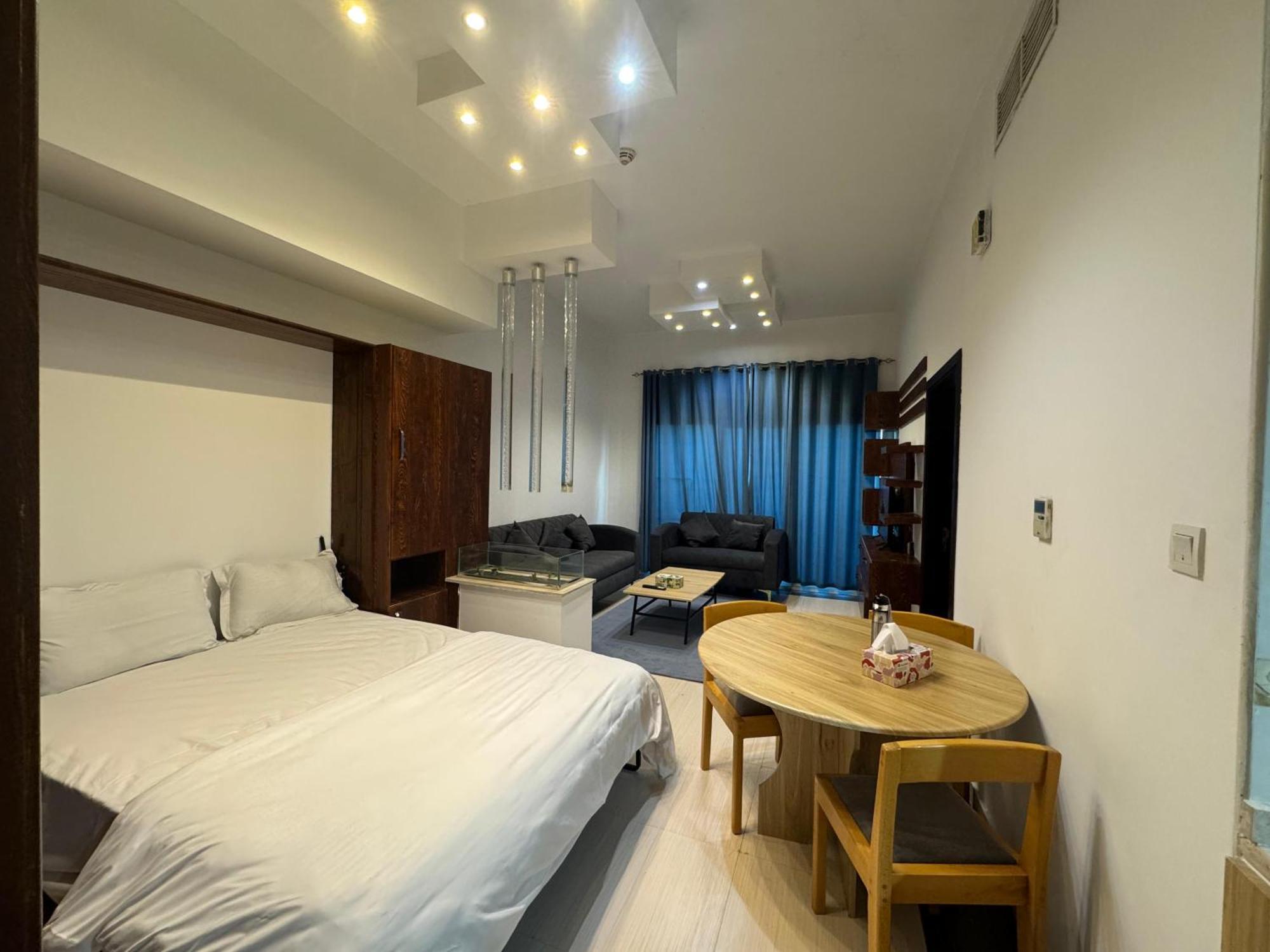 Zenith Smart - Zenith Tower A1 * Dubai