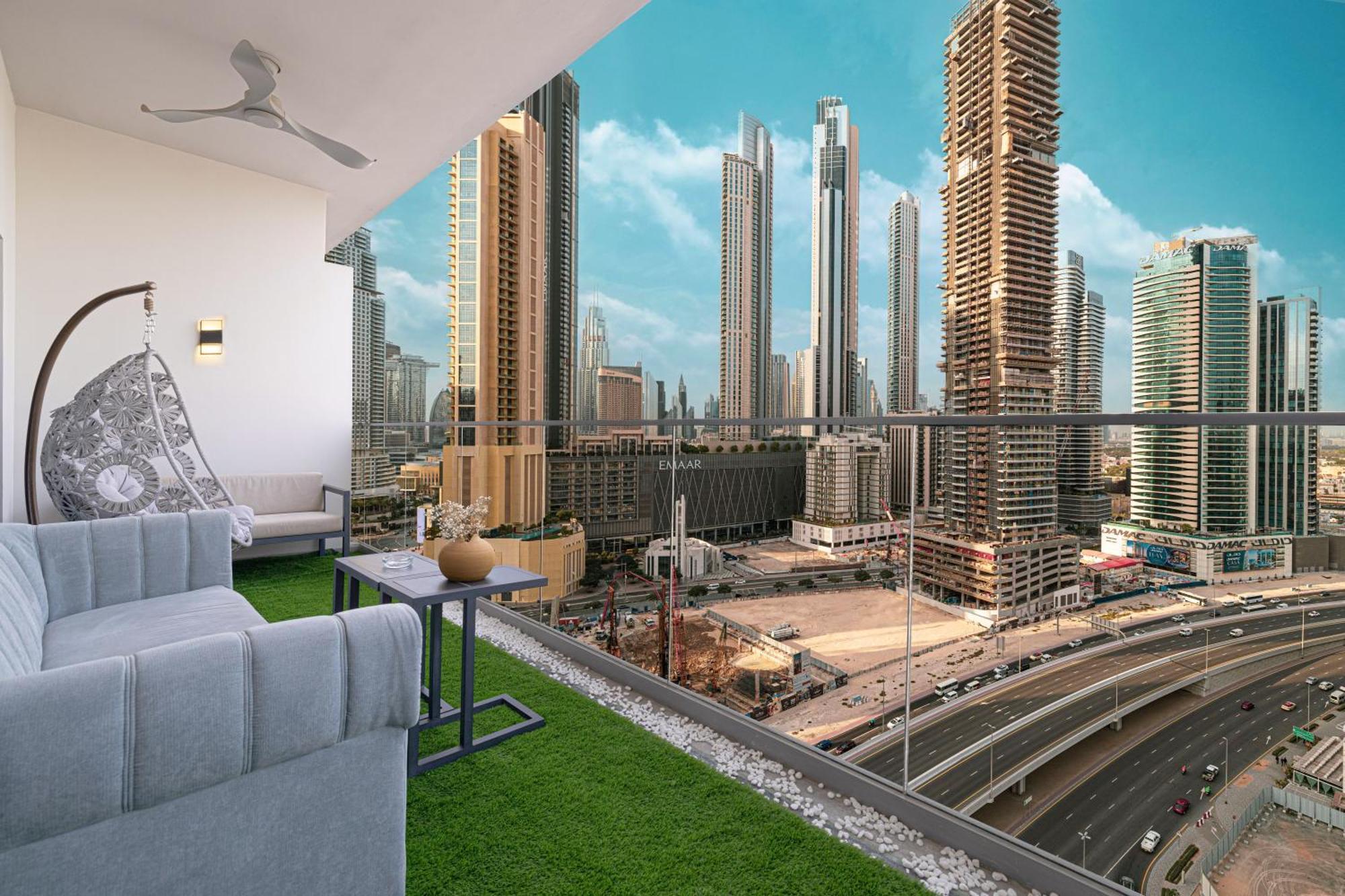 Apartment Upscale 2br In Lively Building