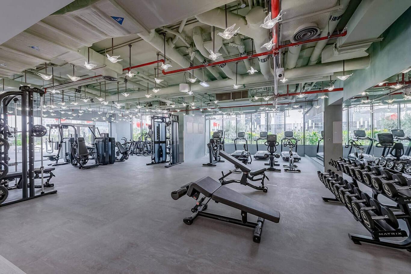 Upscale 2br In Lively Building Dubai