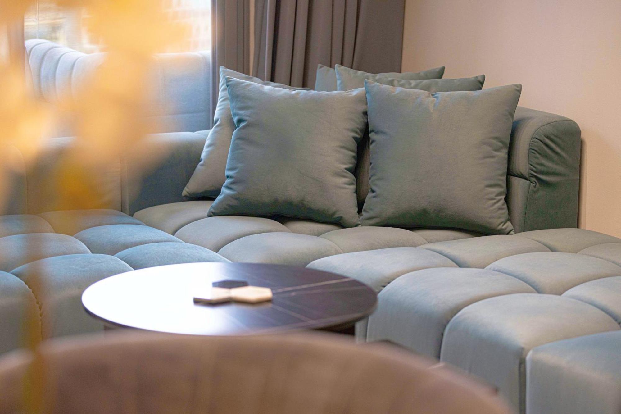 Upscale 2br In Lively Building Dubai