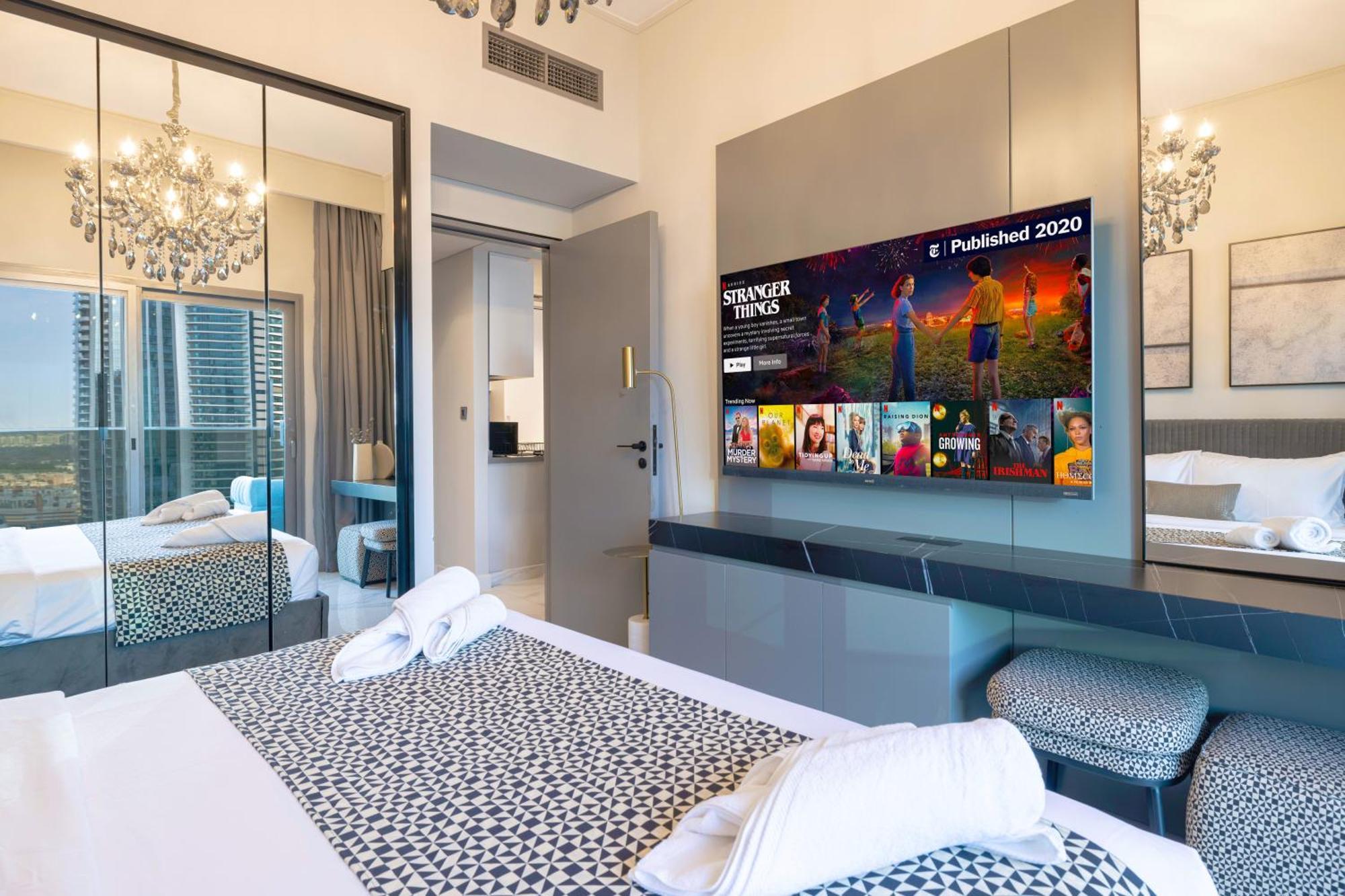 Apartment Upscale 2br In Lively Building