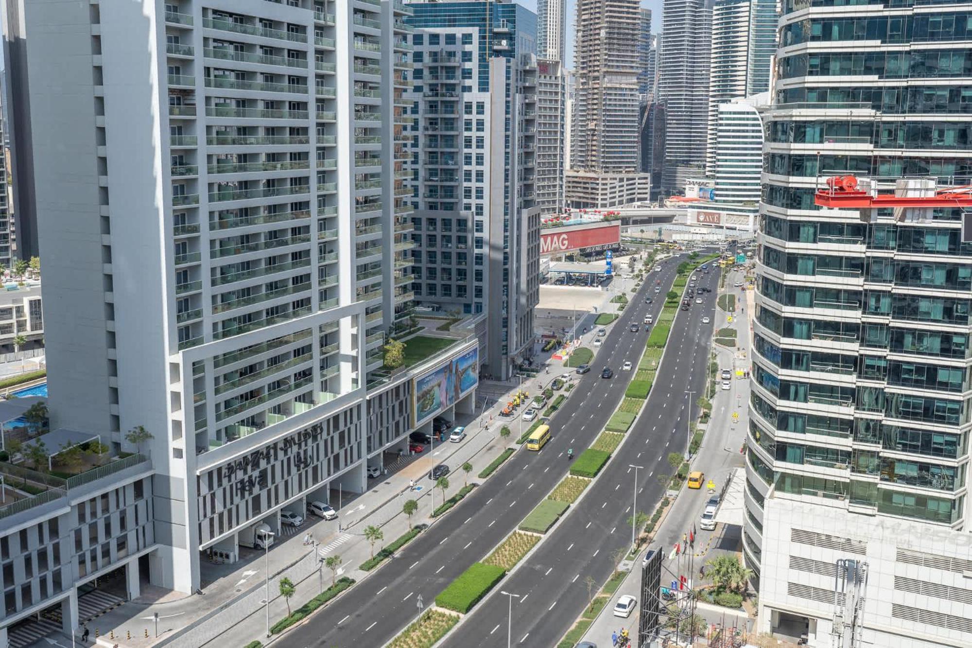 Extravagant 1 Bedroom In J One Business Bay Apartment *