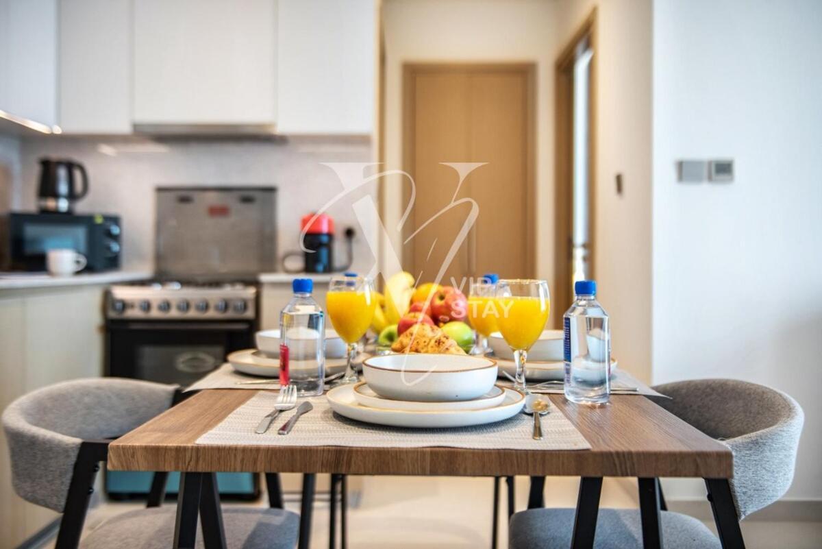 Burj Royale-modern 1bdr With Balcony In Downtown *
