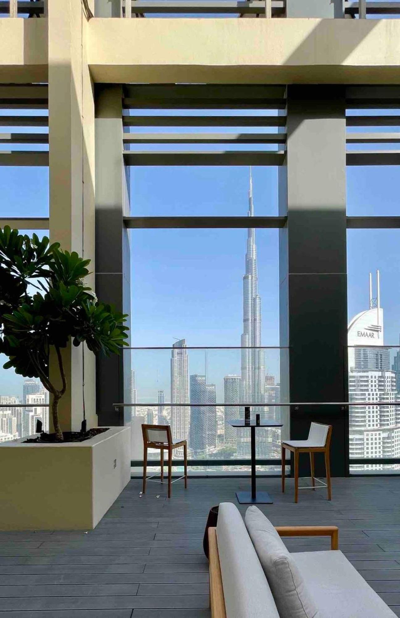 Luxury At The Top- Iconic Burj Views-dubai Mall Access 2br By Maxx Value Homes Dubai