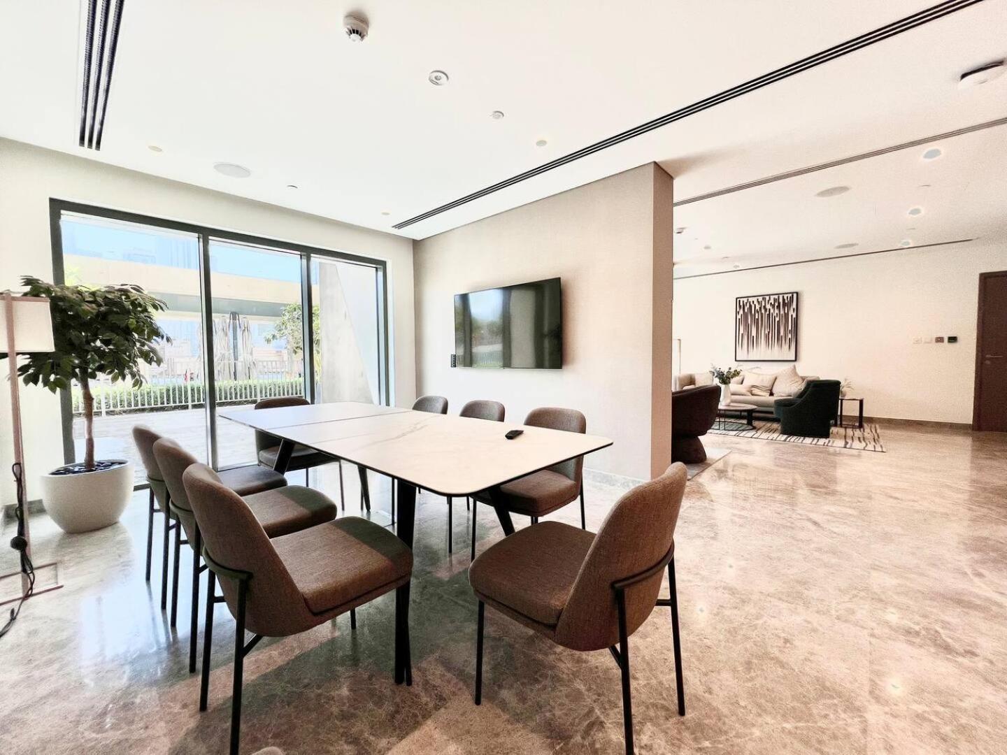 Apartment Luxury At The Top- Iconic Burj Views-dubai Mall Access 2br By Maxx Value Homes Dubai