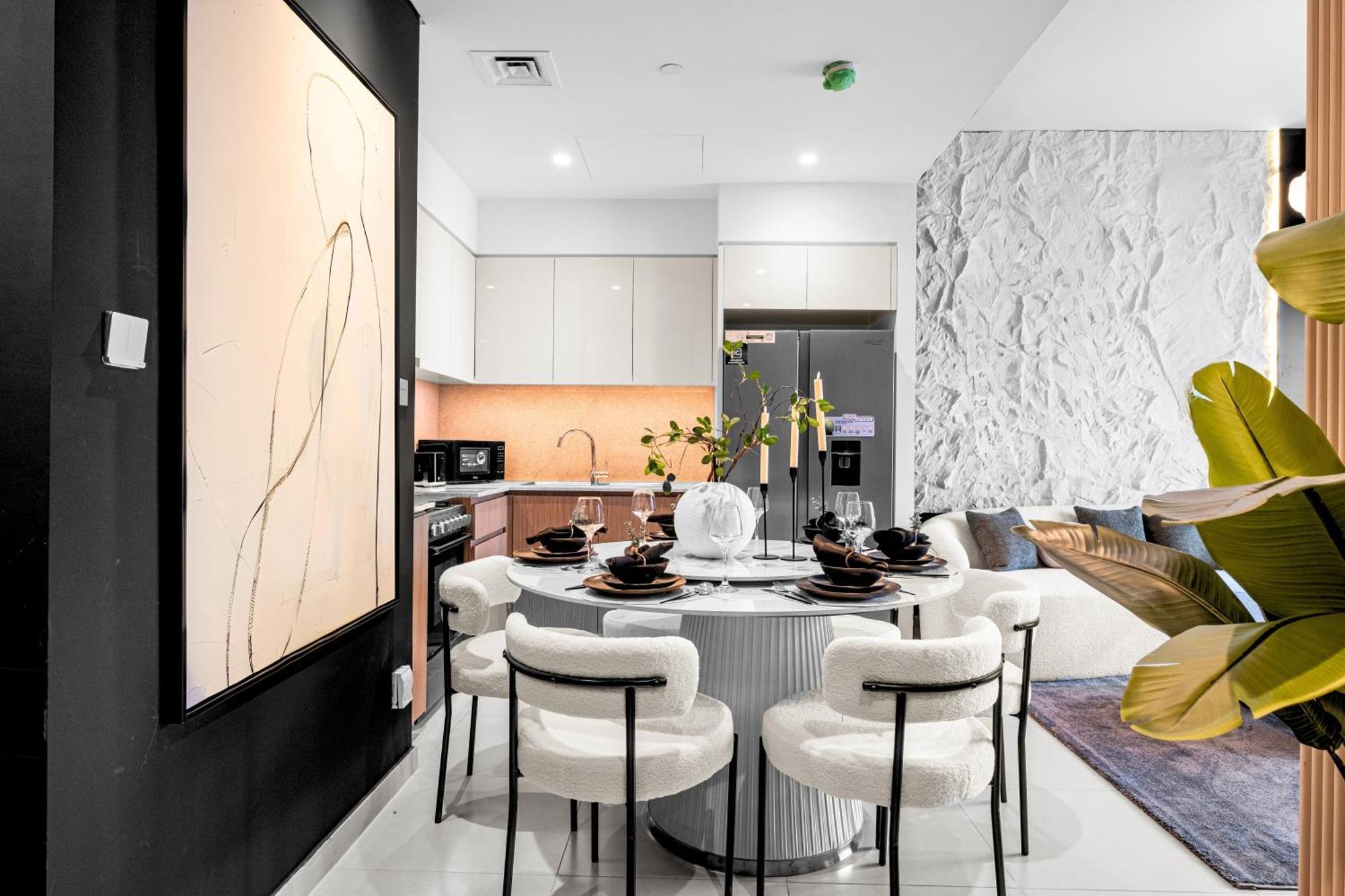 Luxury At The Top- Iconic Burj Views-dubai Mall Access 2br By Maxx Value Homes Apartment Dubai