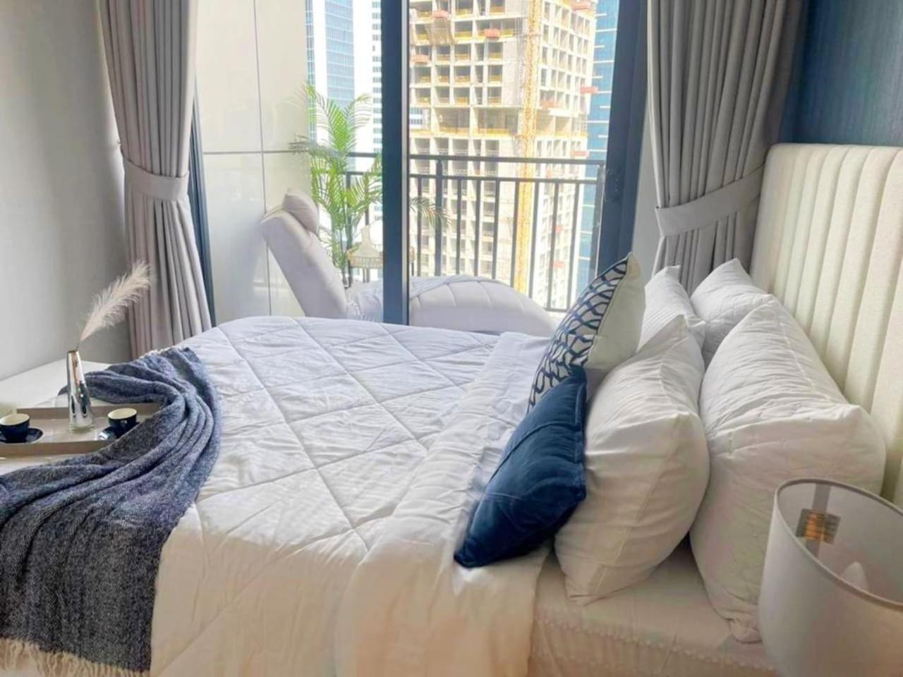 Apartment Zada Tower 1br With Business Bay Canal Part View By Vibel