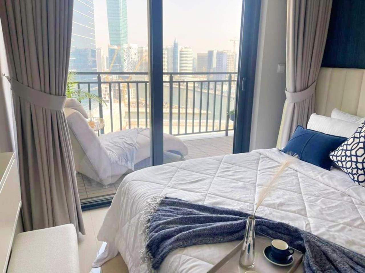 Zada Tower 1br With Business Bay Canal Part View By Vibel Apartment *