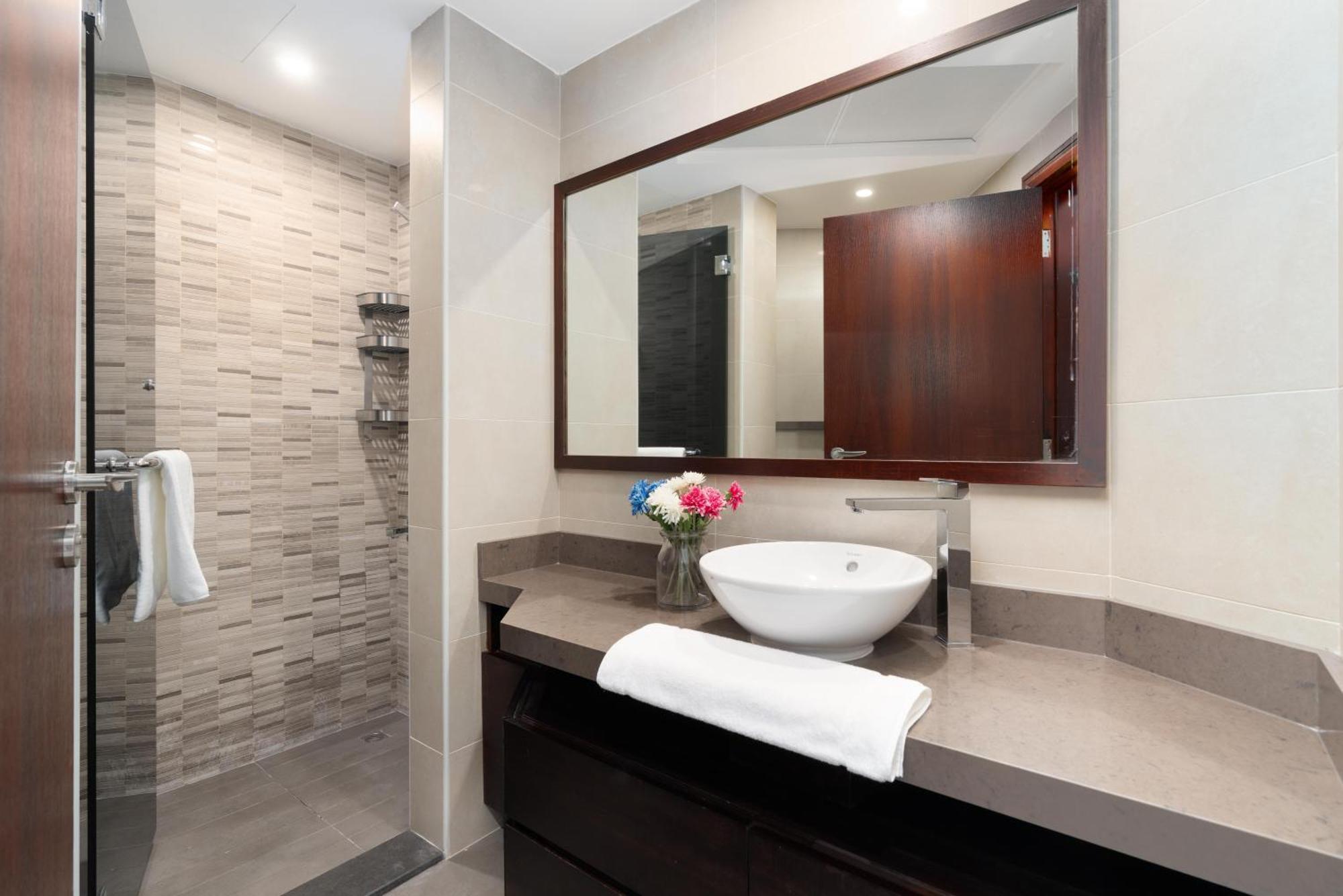 Al Bateen Residences - Ultimate Luxurious Three Bedroom Maid's Dubai