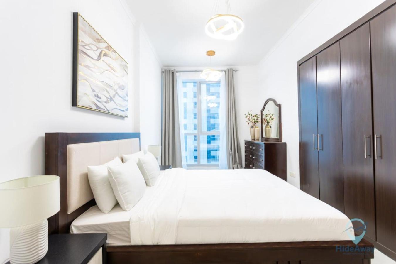 2br Cozy Oasis Waterfront Views Marina Dubai