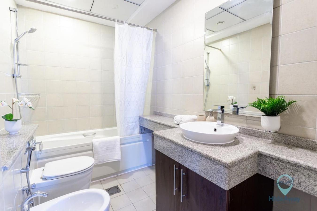 2br Cozy Oasis Waterfront Views Marina Dubai