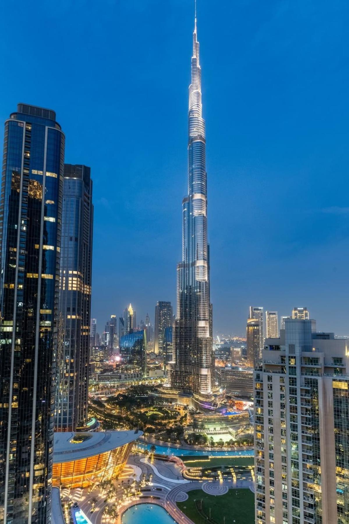 Luxury 4br With Hermes Touch & Burj Khalifa View Apartment *
