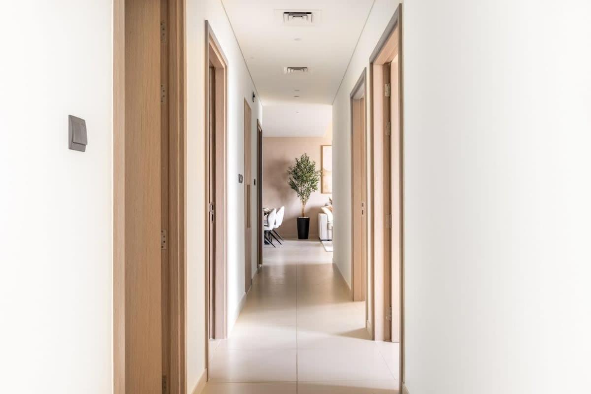 Luxury 4br With Hermes Touch & Burj Khalifa View Apartment Dubai