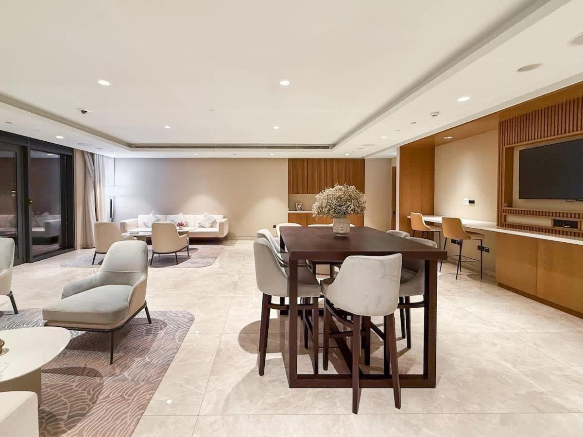 Luxury 4br With Hermes Touch & Burj Khalifa View *