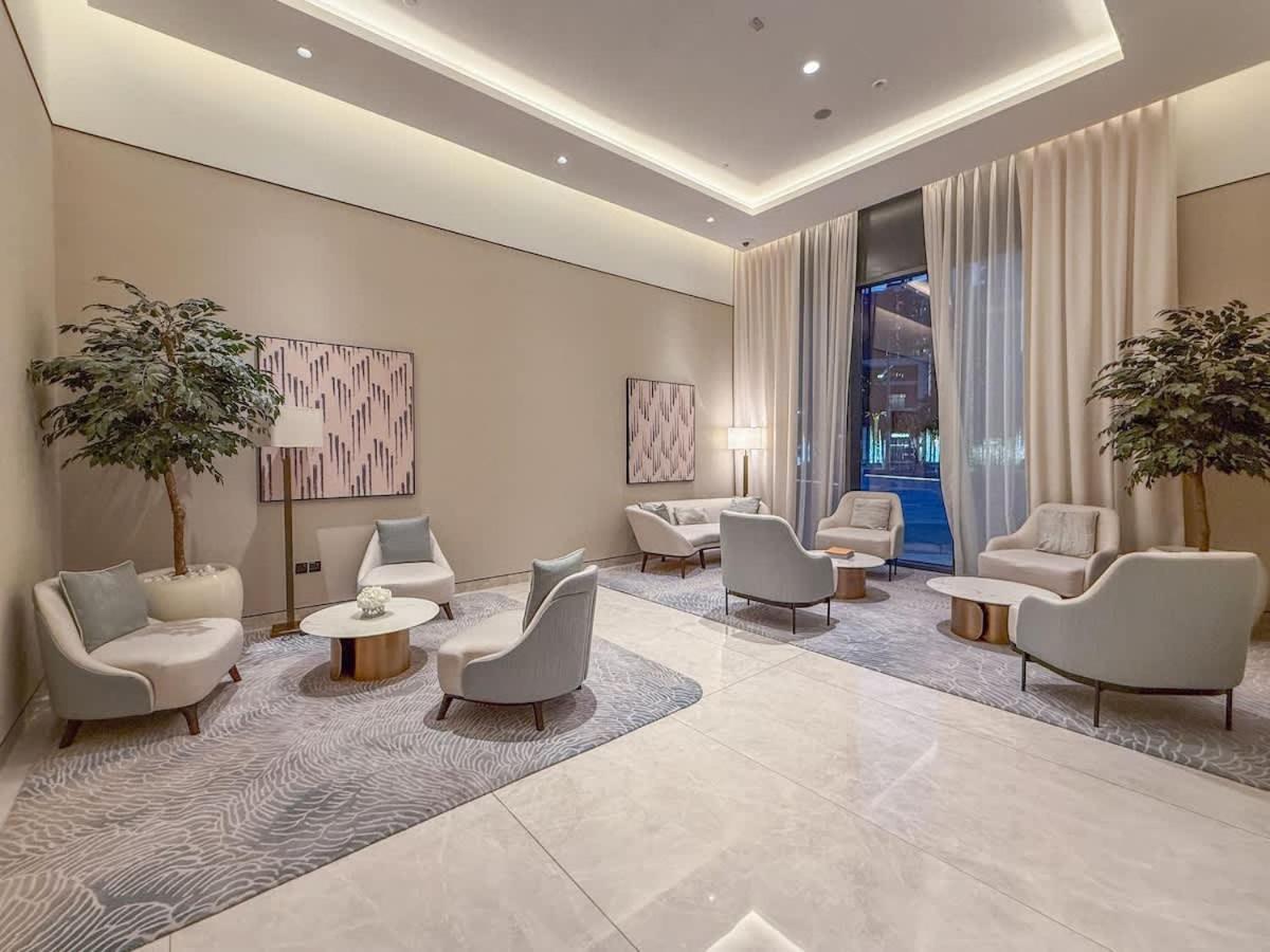 Luxury 4br With Hermes Touch & Burj Khalifa View Apartment