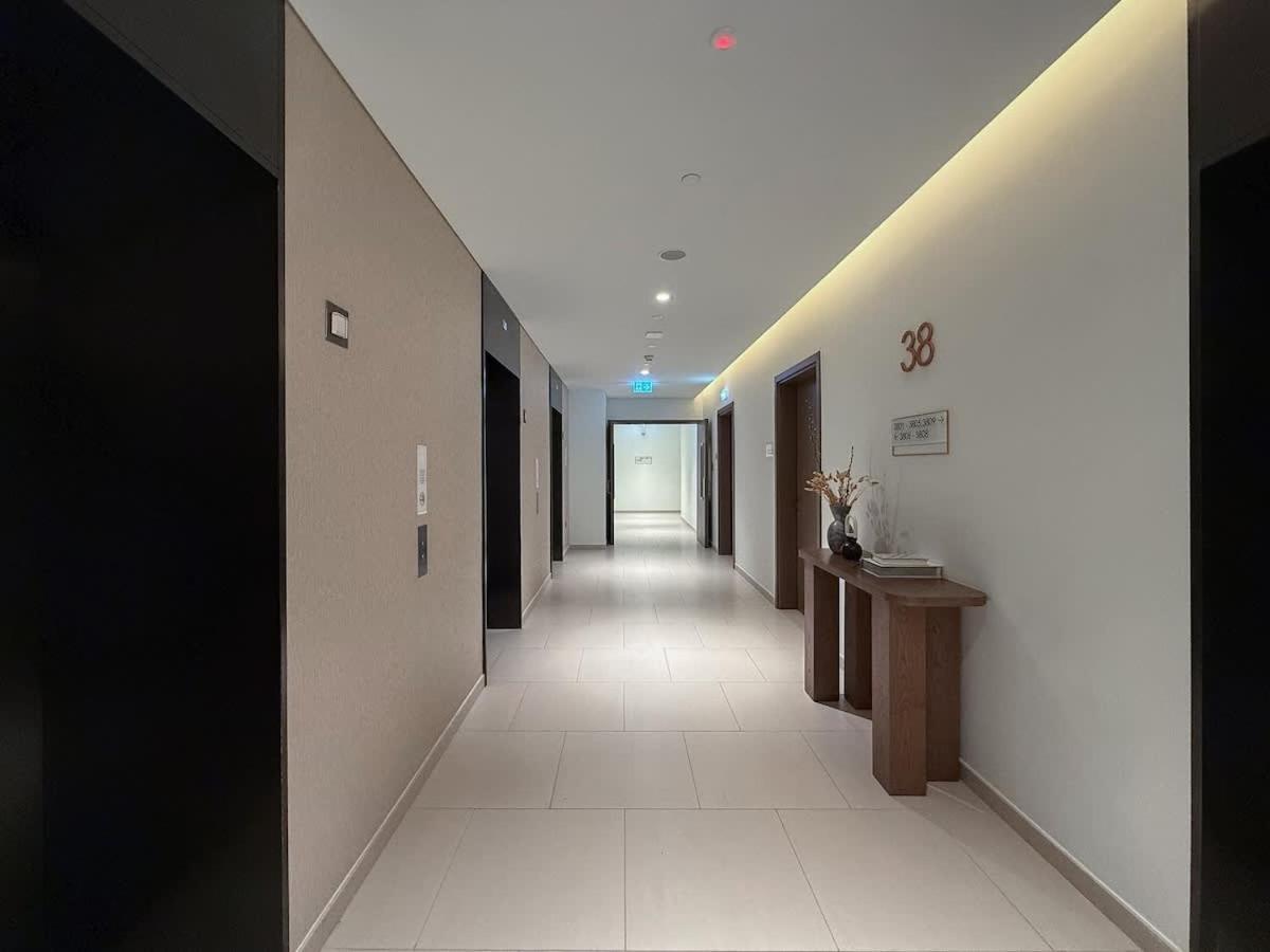 Luxury 4br With Hermes Touch & Burj Khalifa View Dubai