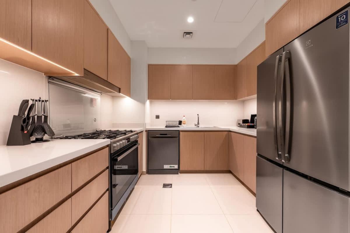 Luxury 4br With Hermes Touch & Burj Khalifa View *