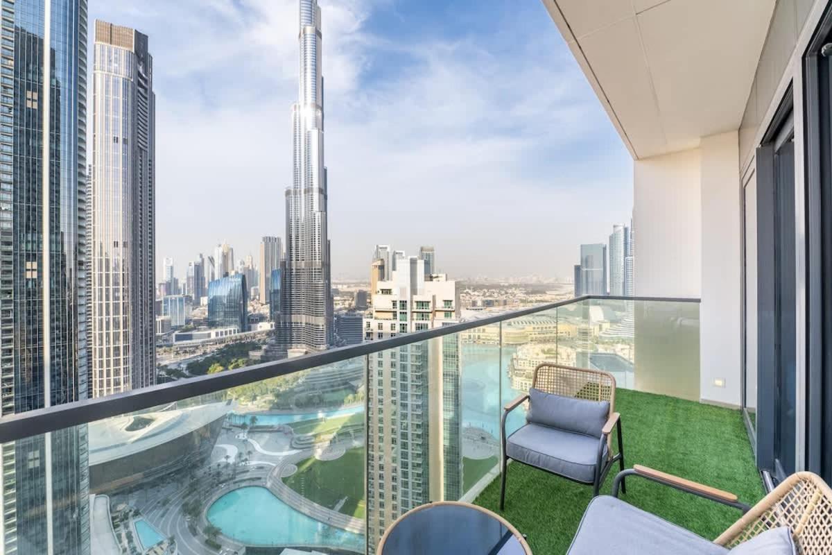 Luxury 4br With Hermes Touch & Burj Khalifa View Apartment *