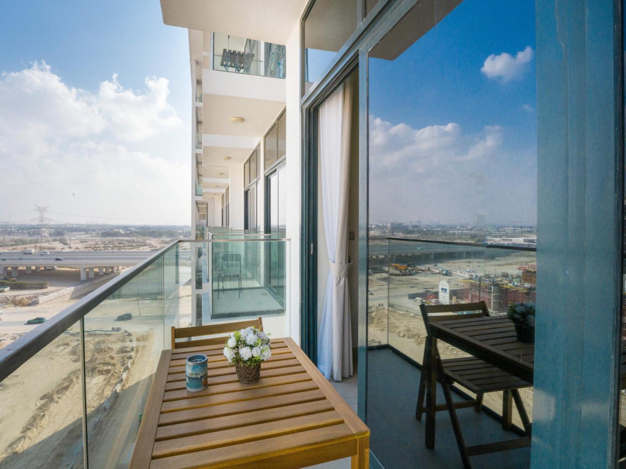 Easygo- Splendid In Al Meydan Living Apartment Dubai