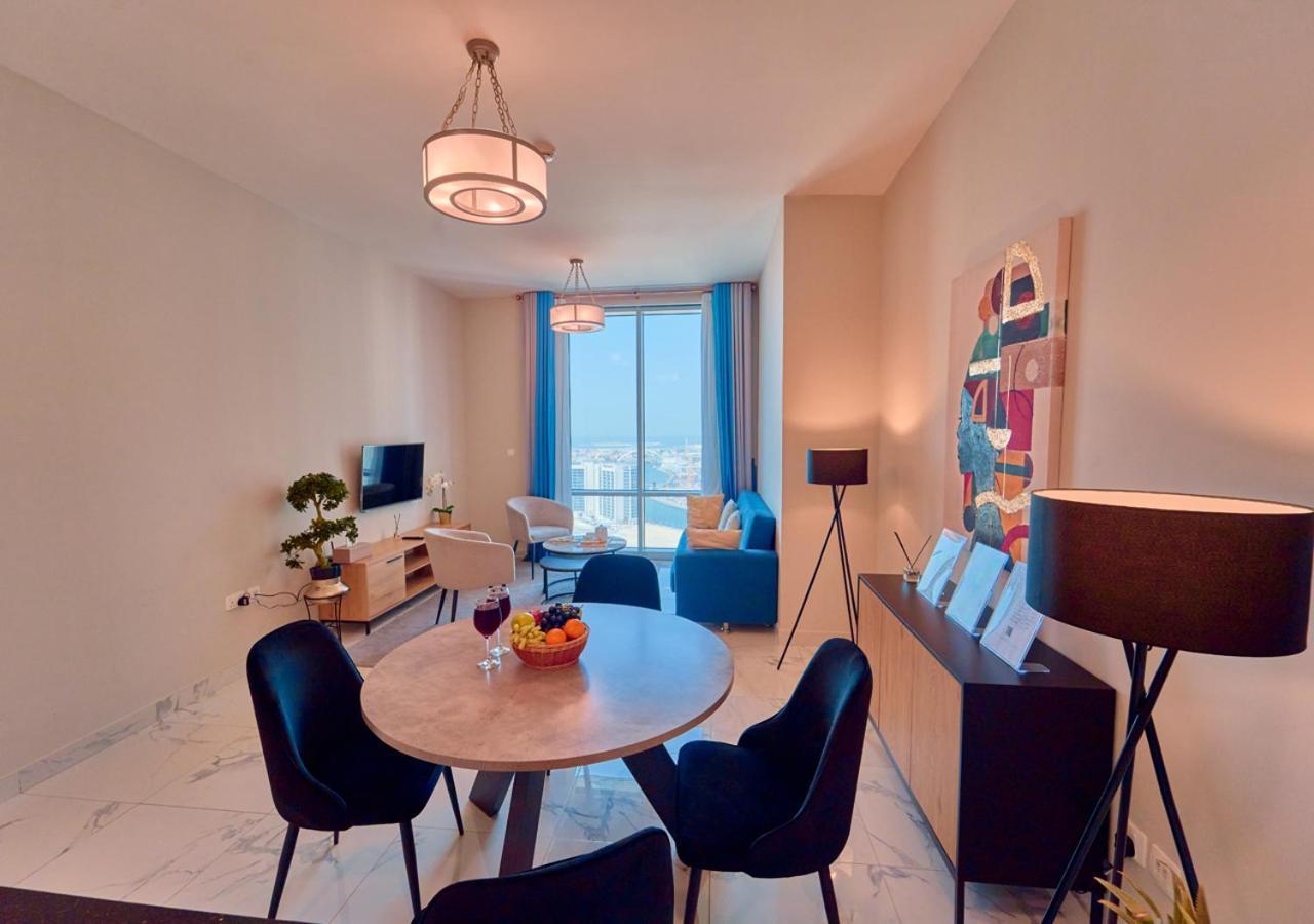 Spacious 1br In Habtoor With Canal Views & Close To Mall Apartment