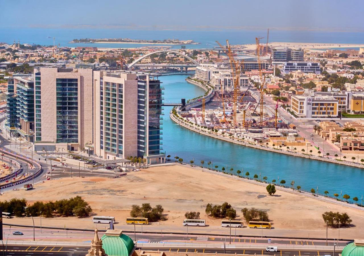 Apartment Spacious 1br In Habtoor With Canal Views & Close To Mall *