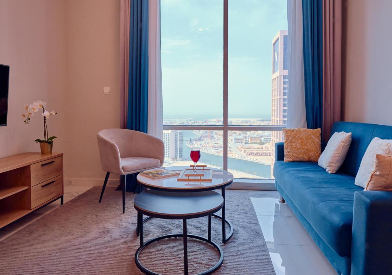 Spacious 1br In Habtoor With Canal Views & Close To Mall * Dubai