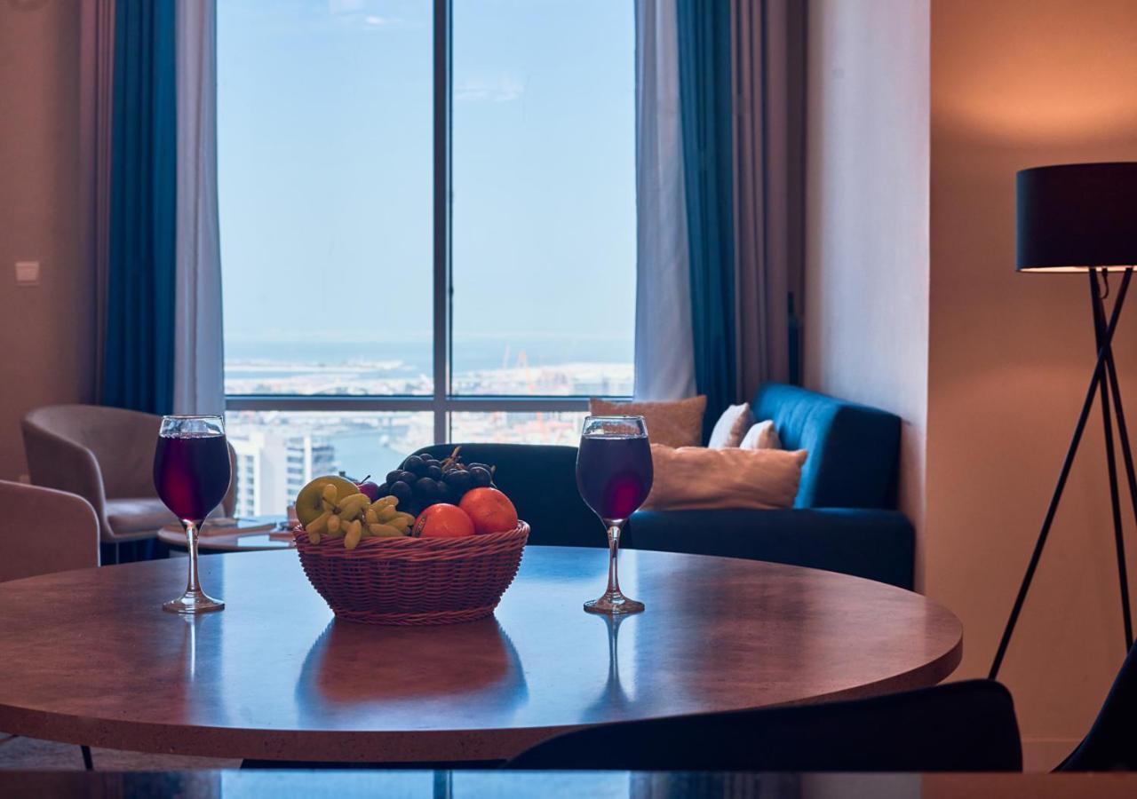 Apartment Spacious 1br In Habtoor With Canal Views & Close To Mall Dubai