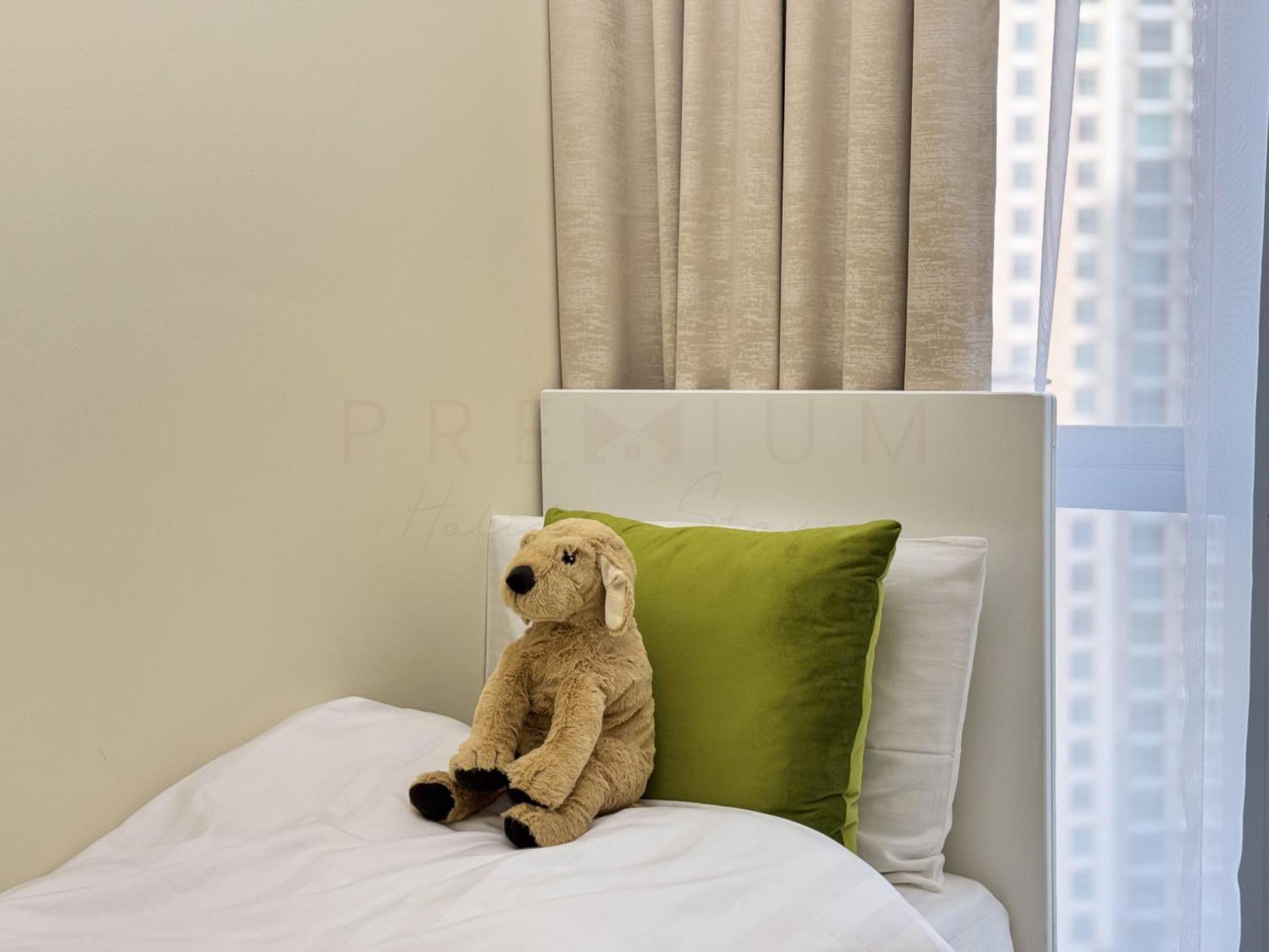 Apartment 1702 - Boulevard Centre T2, *