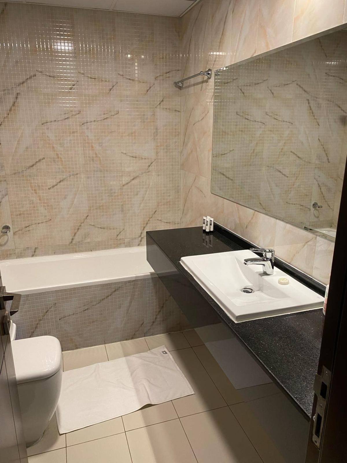 Apartment Ams - Two Bedroom - Gala Garden Building Arjan *