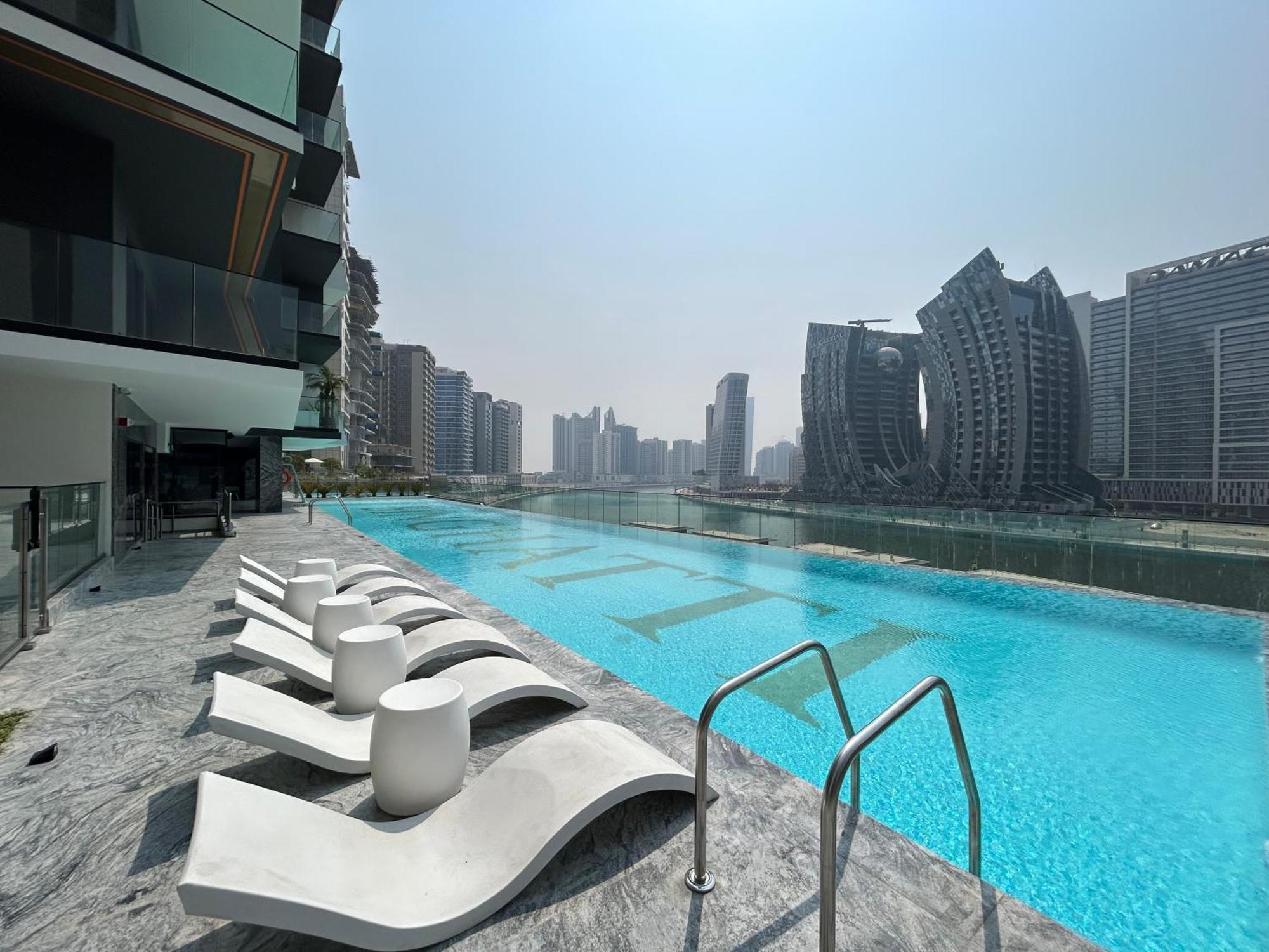 Skyline Oasis - Business Bay With Burj Khalifa Vie Apartment Dubai