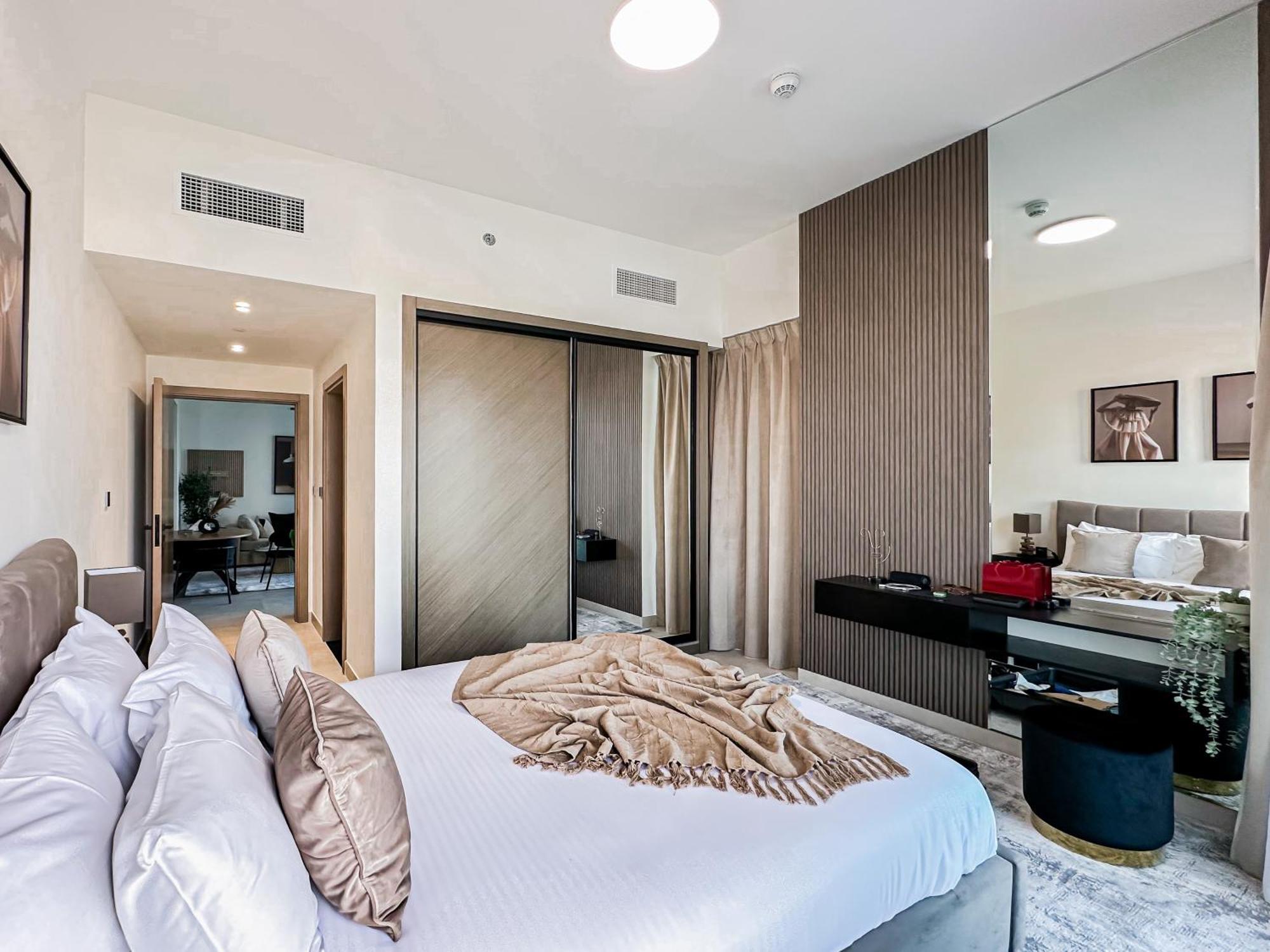 Skyline Oasis - Business Bay With Burj Khalifa Vie *