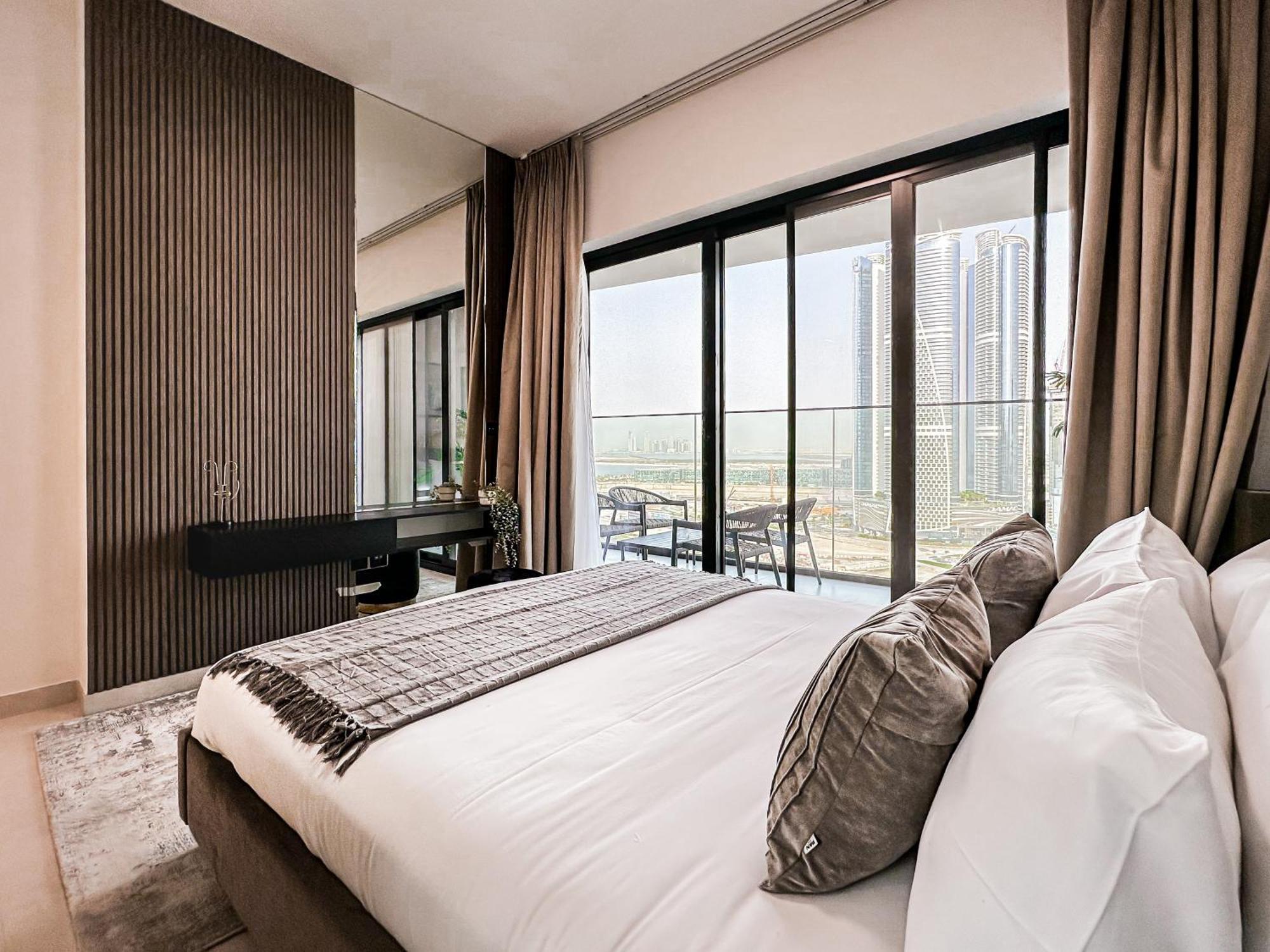 Skyline Oasis - Business Bay With Burj Khalifa Vie Apartment