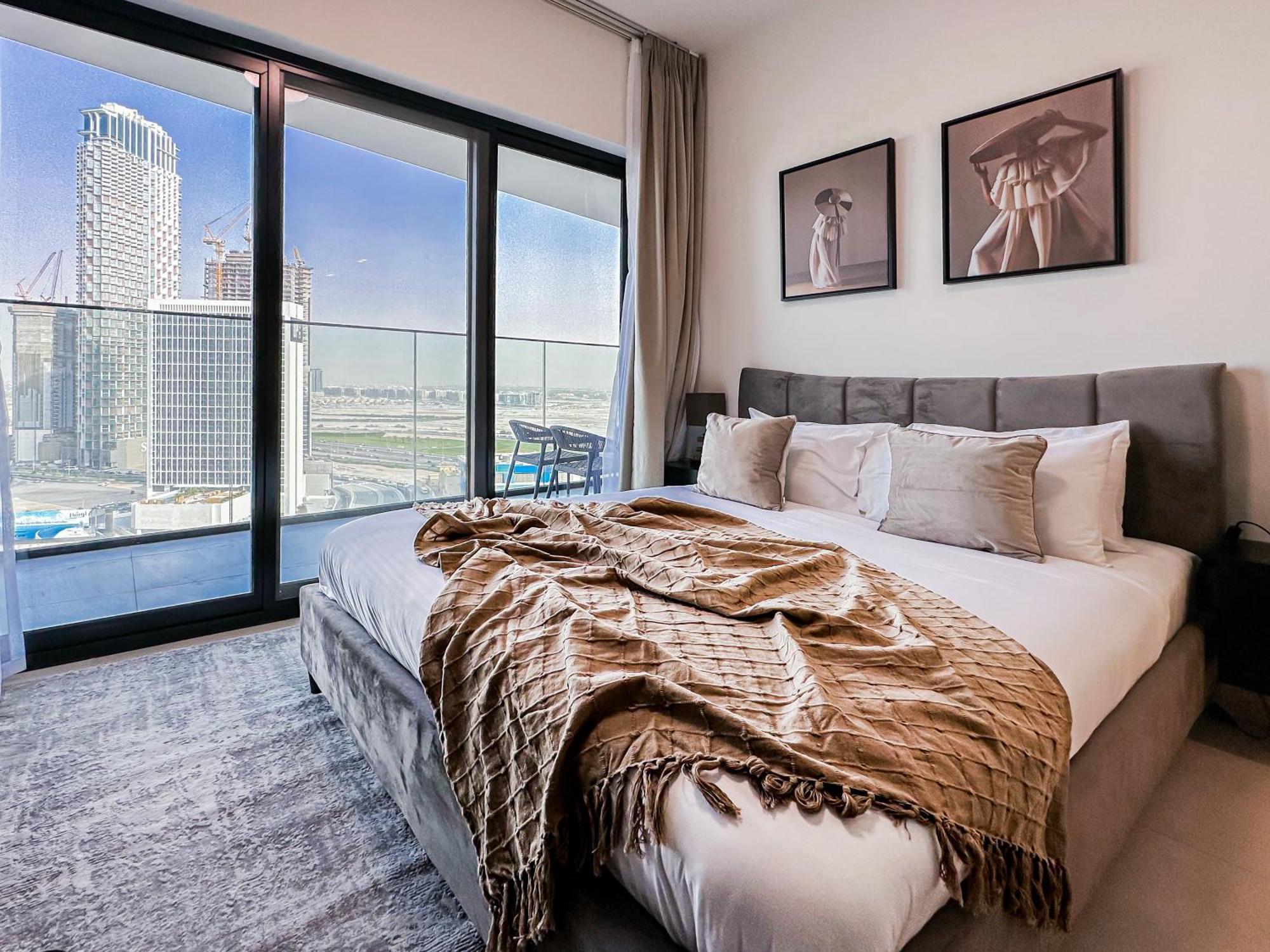 Skyline Oasis - Business Bay With Burj Khalifa Vie Dubai