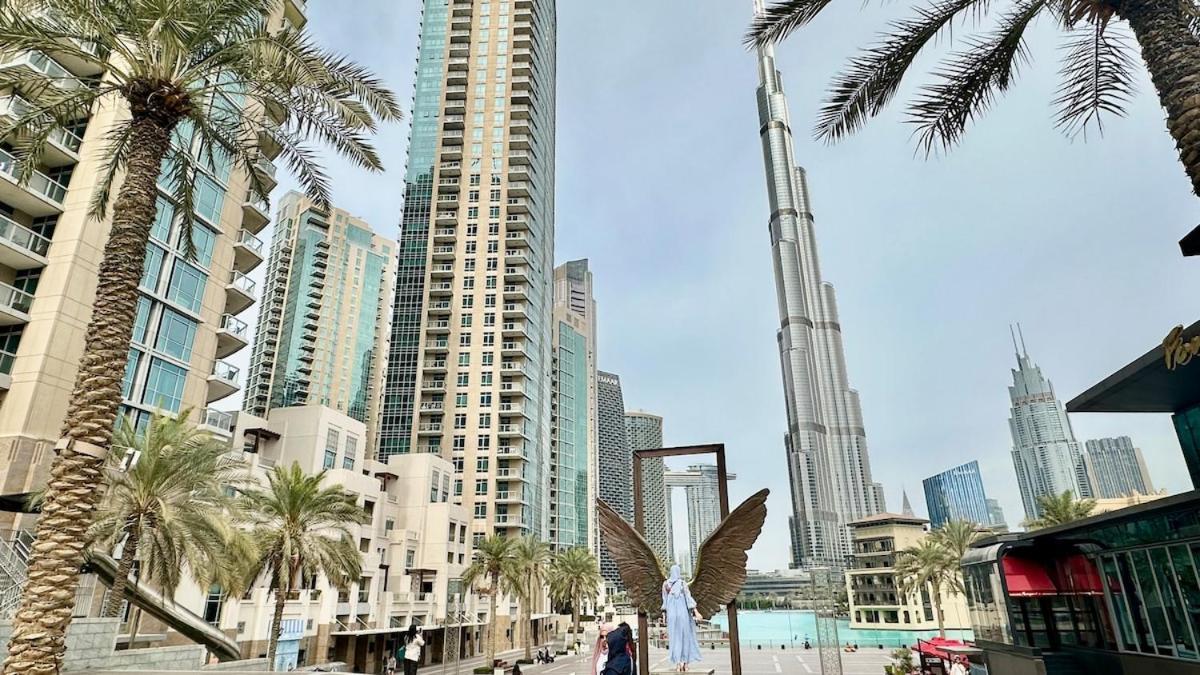 Ultimate 5br Luxury I 2500 Sqf I Burj Inner Circle Dubai