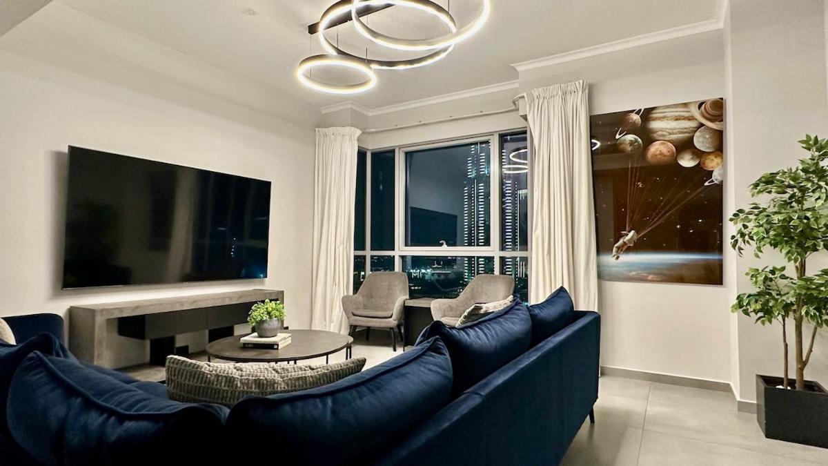 Apartment Ultimate 5br Luxury I 2500 Sqf I Burj Inner Circle *