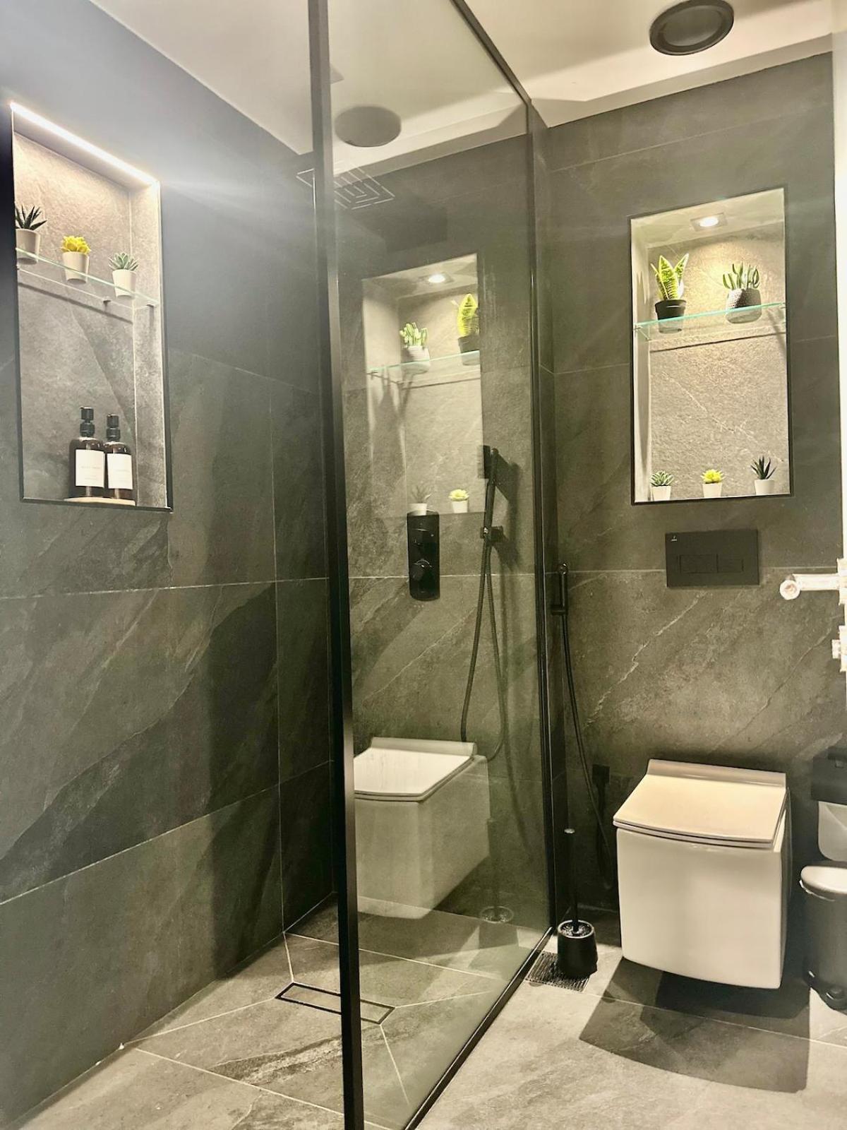 Apartment Ultimate 5br Luxury I 2500 Sqf I Burj Inner Circle