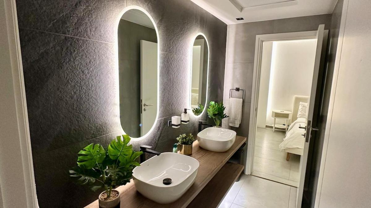 Ultimate 5br Luxury I 2500 Sqf I Burj Inner Circle Dubai