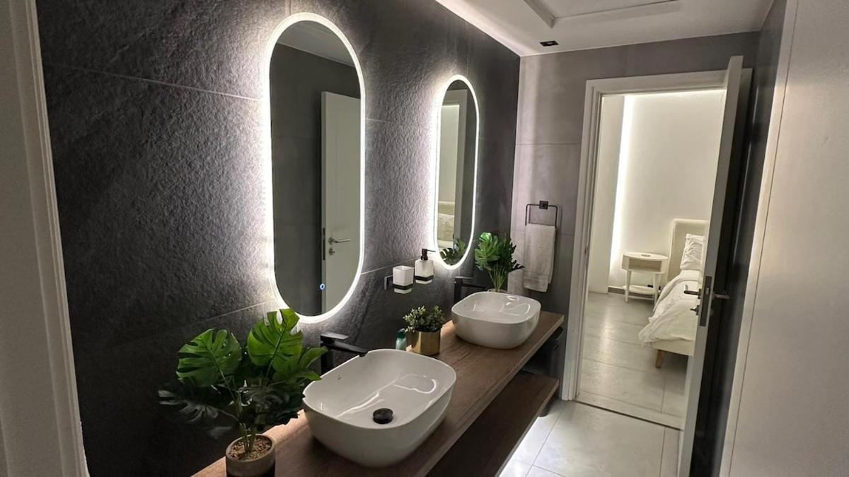 Ultimate 5br Luxury I 2500 Sqf I Burj Inner Circle Apartment *